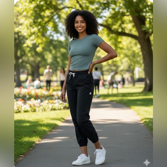 NWOT Vuori Women’s Miles Jogger Black Small VW481 #Comfortable #Running #Gym